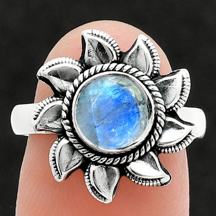 Sun - Faceted Rainbow Moonstone Ring size-8 SDR244774 R-1617, 7x7 mm