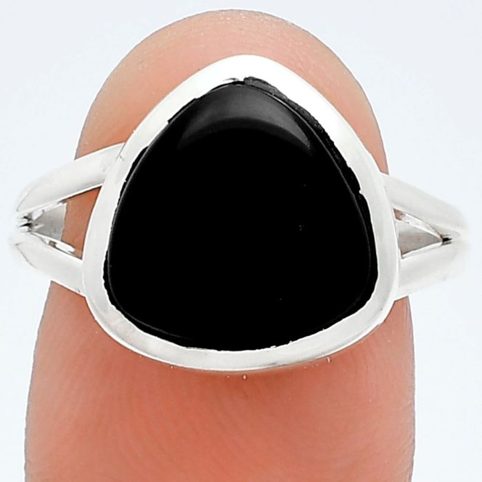 Black Onyx Ring size-8.5 SDR244816 R-1002, 12x12 mm