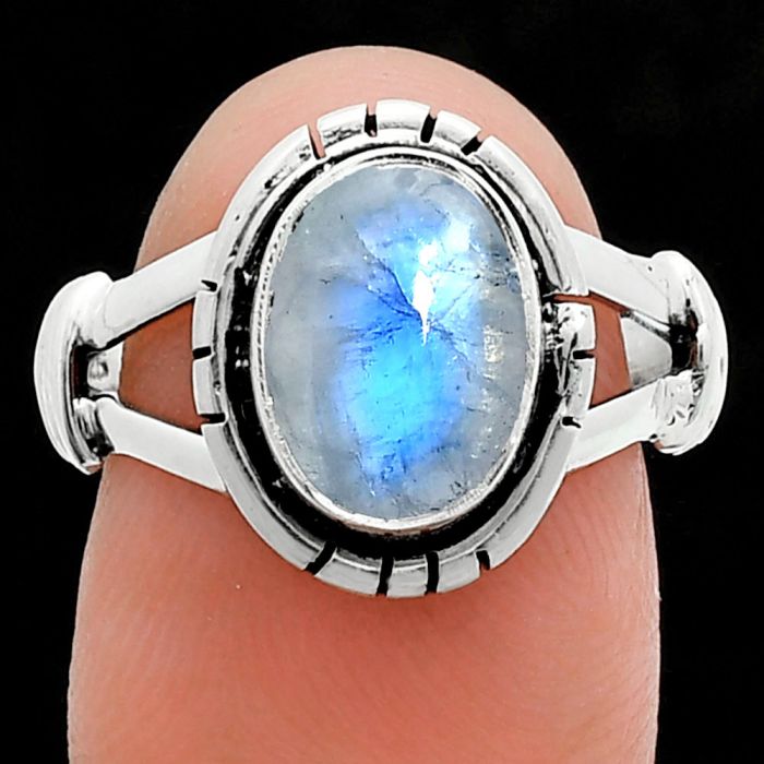 Rainbow Moonstone Ring size-8 SDR244987 R-1533, 8x10 mm